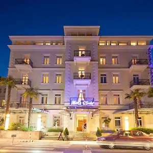 https://hotel-galeb.primorje-gorskikotar.com