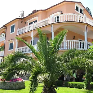 Iris Bed & Breakfast Mošćenička Draga